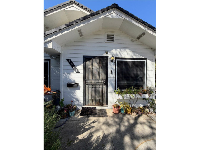 Calling all investors, developers, and visionaries! Exceptional - Beach Home for sale in San Pedro, California on Beachhouse.com