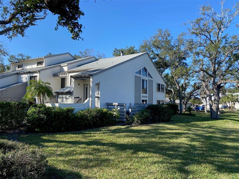 The Shipwatch Yacht & Tennis Club is located on the Gulf of - Beach Condo for sale in Largo, Florida on Beachhouse.com