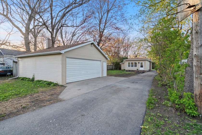 Welcome to this stunning, move-in ready ranch situated on a - Beach Home for sale in Winthrop Harbor, Illinois on Beachhouse.com