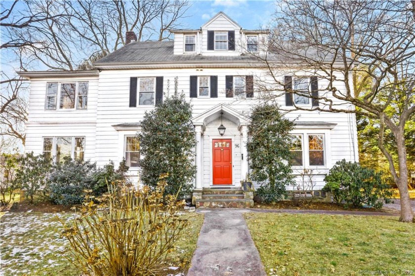 Beautifully appointed 1920's Col in wonderful Mid-City location - Beach Home for sale in Stamford, Connecticut on Beachhouse.com