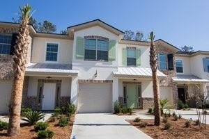Fully furnished and ready to rent! Located at the front of the - Beach Townhome/Townhouse for sale in Saint Simons, Georgia on Beachhouse.com