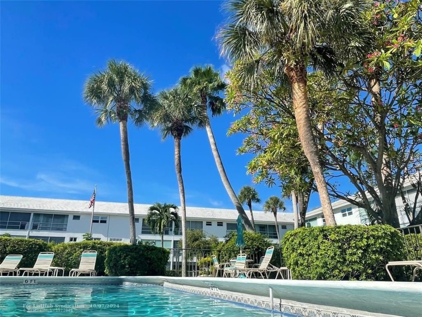 Prestigious Lighthouse Point Gem! This charming 2 bed 2 bath - Beach Condo for sale in Lighthouse Point, Florida on Beachhouse.com