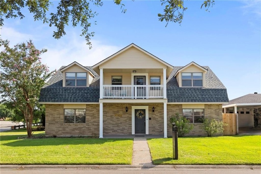 Welcome to your new haven in Eden Isles on the water.  An - Beach Home for sale in Slidell, Louisiana on Beachhouse.com