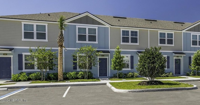 Great Townhouse in a Great Location!
Includes a one year home - Beach Townhome/Townhouse for sale in Jacksonville, Florida on Beachhouse.com