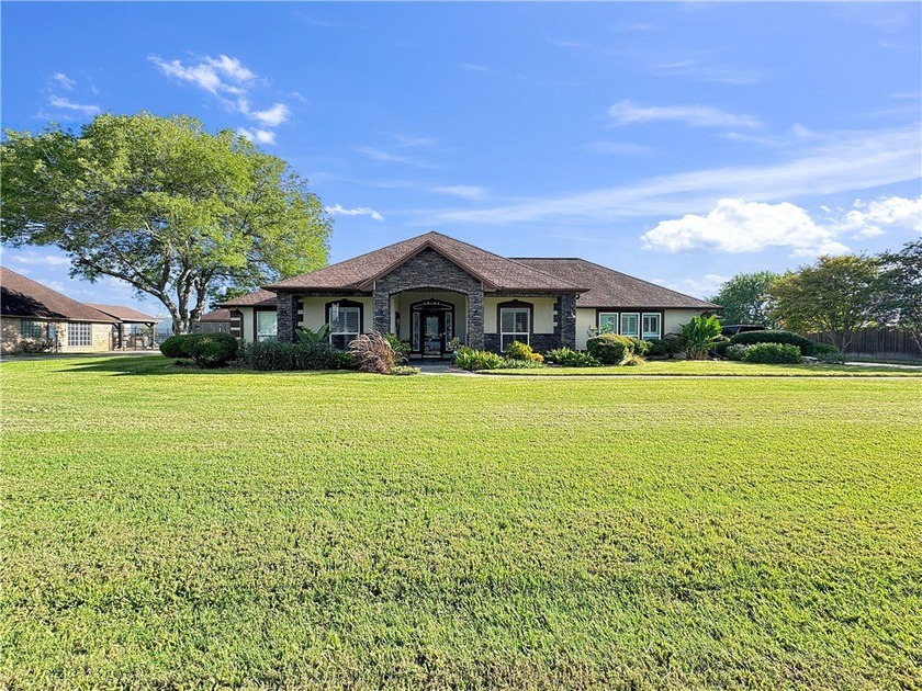 Nestled in River Ridge Subdivision, this exceptional 4 bedroom - Beach Home for sale in Corpus Christi, Texas on Beachhouse.com