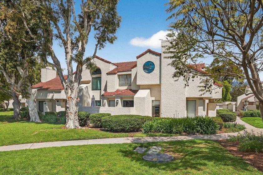 Beach Walk townhomes are set across beautifully landscaped - Beach Condo for sale in Carpinteria, California on Beachhouse.com