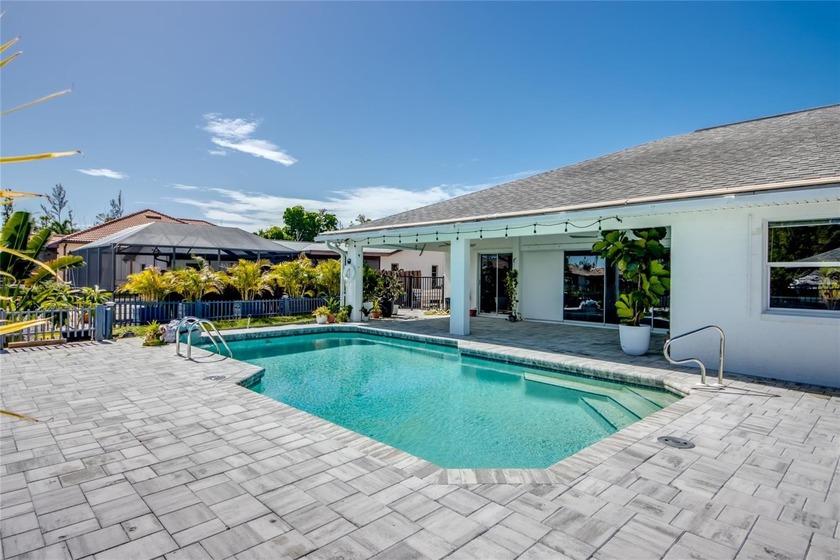 ***LOCATION, LOCATION, LOCATION*** Unbelievable opportunity! - Beach Home for sale in St. James City, Florida on Beachhouse.com