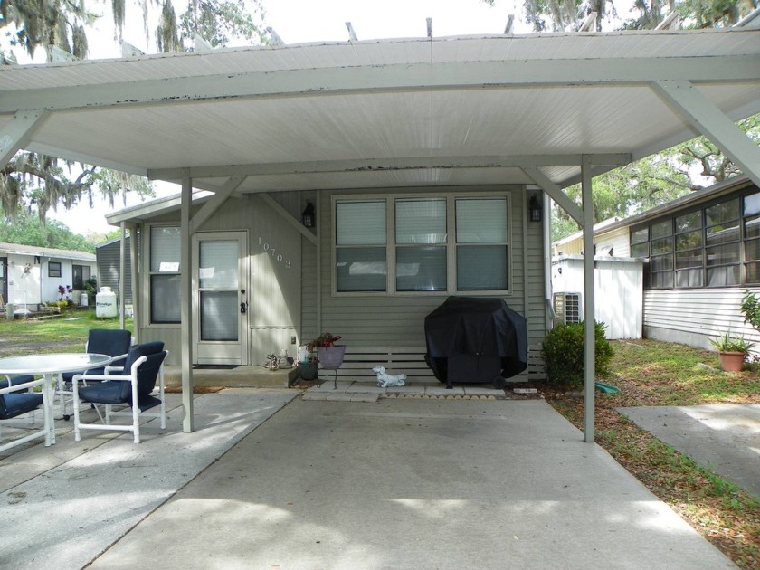 Perfect home for one or two persons looking for low maintenance - Beach Home for sale in Riverview, Florida on Beachhouse.com