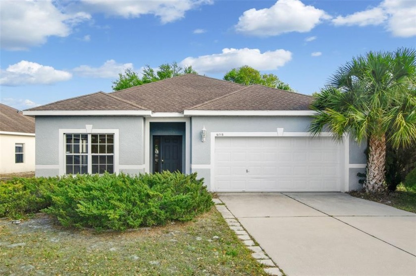 Lovely 4/2 in East Bay Lakes, Gibsonton. This open floorplan - Beach Home for sale in Gibsonton, Florida on Beachhouse.com