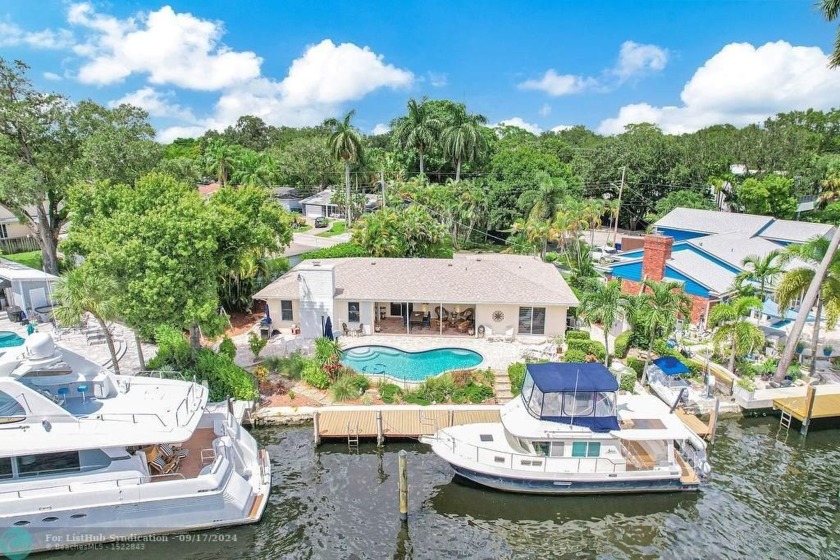 80' DIRECTLY ON SOUTH FORK OF THE NEW RIVER AFFORDS UP TO 70' OF - Beach Home for sale in Fort Lauderdale, Florida on Beachhouse.com