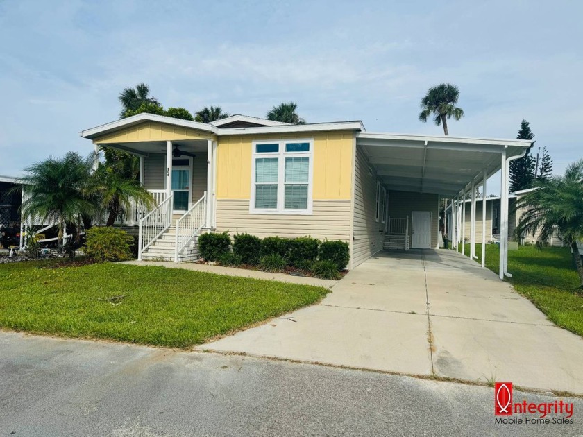 New to the market..... now your little piece of paradise in the - Beach Home for sale in Ellenton, Florida on Beachhouse.com