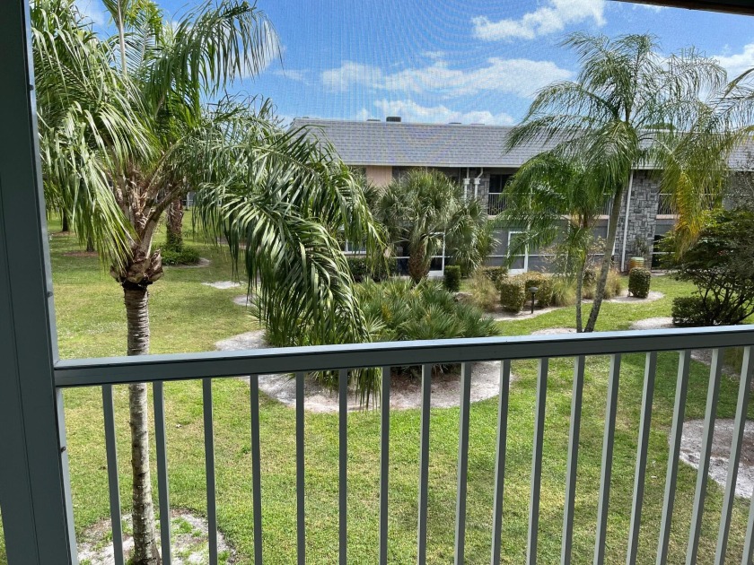 Come see this gem, 2 bed 1.5 bath in a 55+ very active community - Beach Condo for sale in Tequesta, Florida on Beachhouse.com