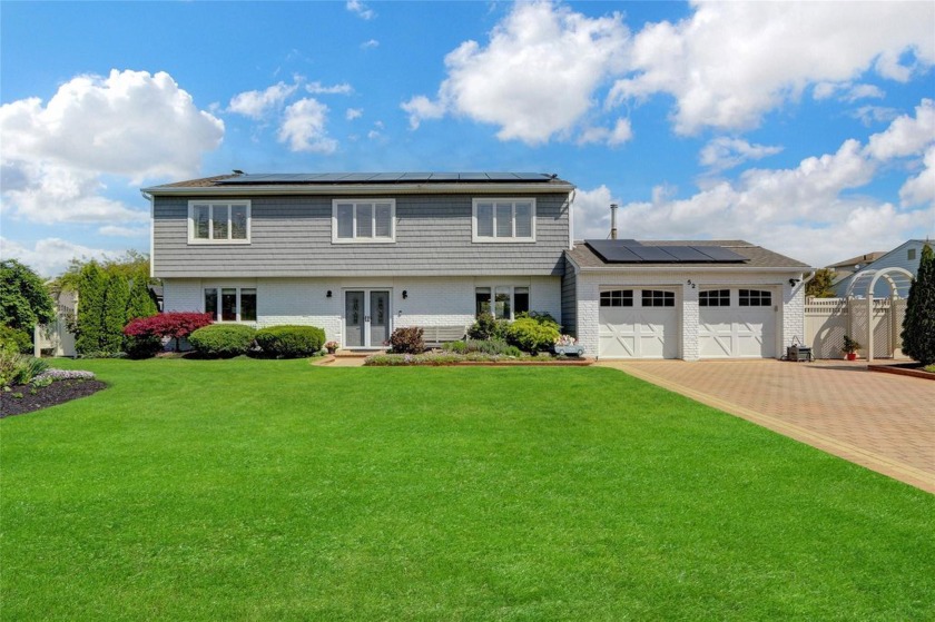 Welcome to your dream home in Copiague Harbor--a private - Beach Home for sale in Copiague, New York on Beachhouse.com
