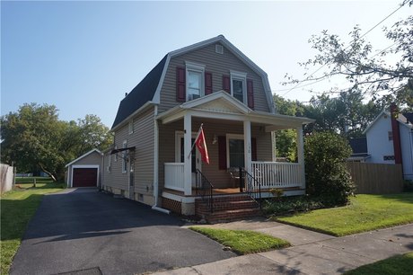 Come take a look at this Classic Charlotte Colonial. Featuring: - Beach Home for sale in Rochester, New York on Beachhouse.com