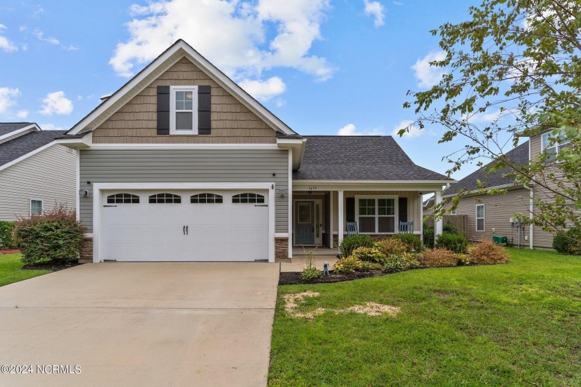 YOU'VE FOUND IT!! This beautiful, well-maintained home is the - Beach Home for sale in Leland, North Carolina on Beachhouse.com