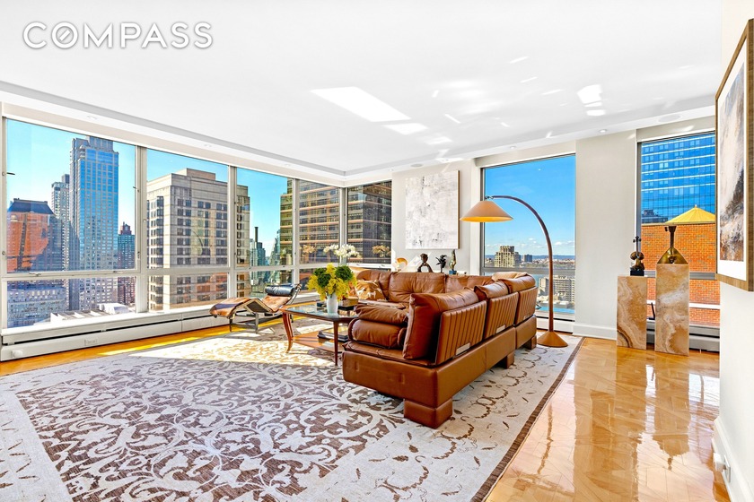 Palatial 5-Bedroom Corner Residence with Sweeping Skyline & - Beach Condo for sale in New York, New York on Beachhouse.com