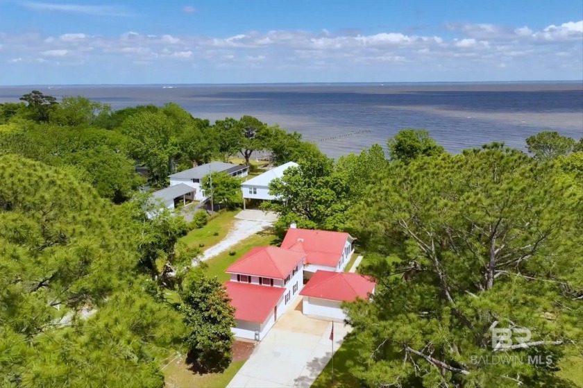 **Open House Sunday, 11/24/24  12 pm to 2 pm.** Welcome to a - Beach Home for sale in Mobile, Alabama on Beachhouse.com