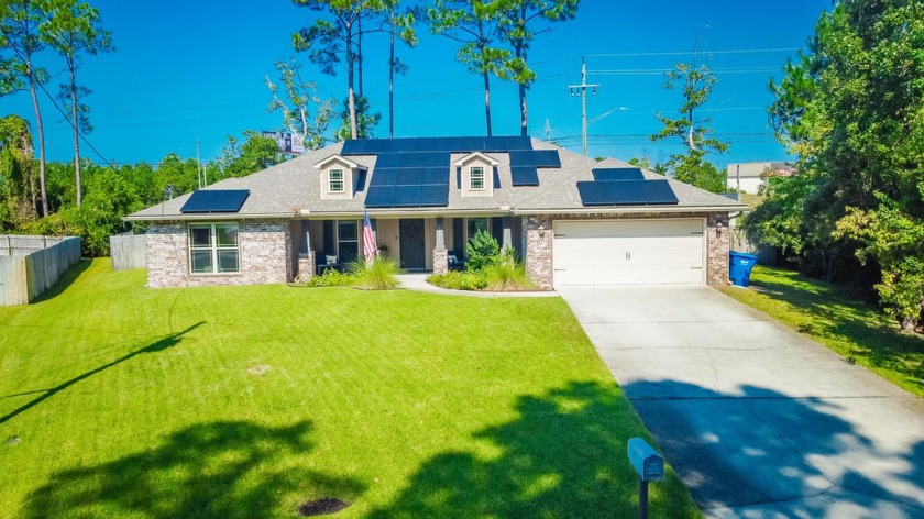 Assumable VA loan, 2.99%! Beautiful home on a spacious lot in - Beach Home for sale in Navarre, Florida on Beachhouse.com