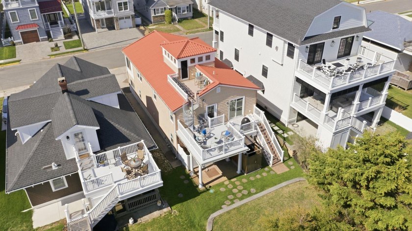 Welcome to 17 E Vincent in the serene coastal community of - Beach Home for sale in Strathmere, New Jersey on Beachhouse.com