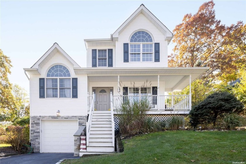 Welcome to your dream home, a beautiful and immaculate retreat - Beach Home for sale in Wading River, New York on Beachhouse.com