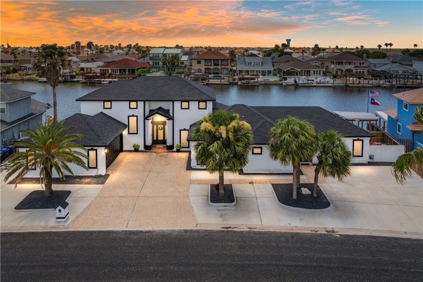 ONE-OF-A-KIND CUSTOM WATERFRONT HOME on a DOUBLE LOT with a POOL - Beach Home for sale in Corpus Christi, Texas on Beachhouse.com