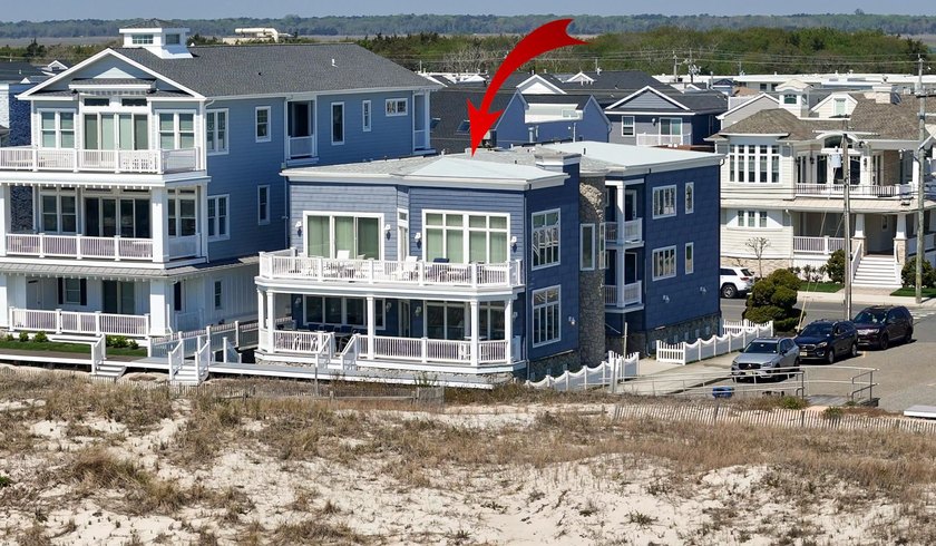 Oceanfront Southend location o 5 bedrooms o Covered private - Beach Condo for sale in Ocean City, New Jersey on Beachhouse.com