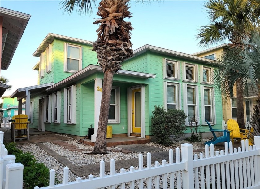 If you're looking for a move-in ready second home or - Beach Condo for sale in Port Aransas, Texas on Beachhouse.com