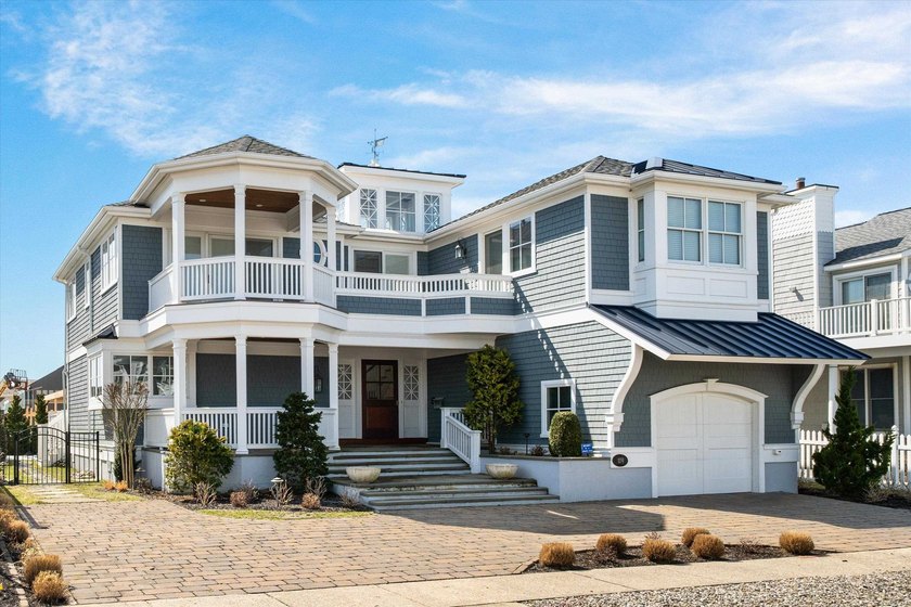 Stone Harbor south end beach block opportunity--just three - Beach Home for sale in Stone Harbor, New Jersey on Beachhouse.com