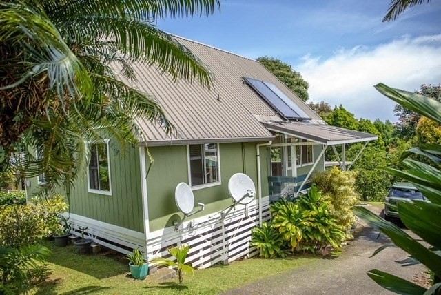 An incredible unique artistic retreat within lava zone 8 in the - Beach Home for sale in Laupahoehoe, Hawaii on Beachhouse.com