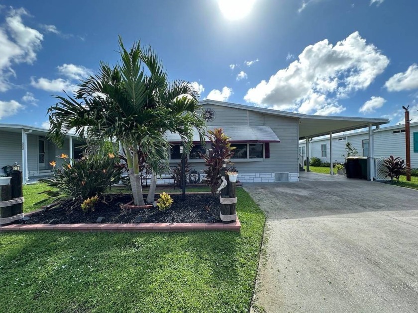 SETTLE INTO THIS GORGEOUS 2-BEDROOM, 2-BATHROOM HOME WITH TONS - Beach Home for sale in Melbourne, Florida on Beachhouse.com
