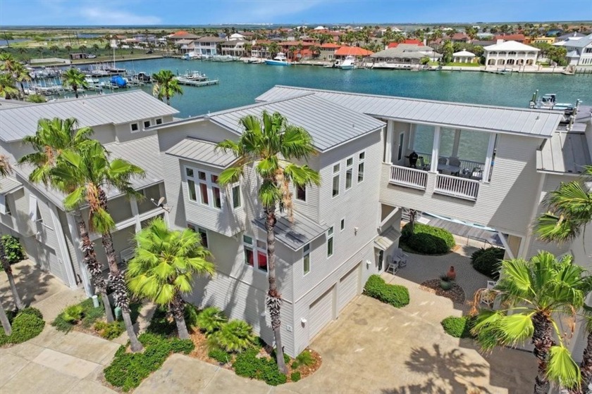 OPEN CANAL VIEWS, FLOATING BOAT SLIPS, ELEVATOR, PREMIER - Beach Condo for sale in Port Aransas, Texas on Beachhouse.com