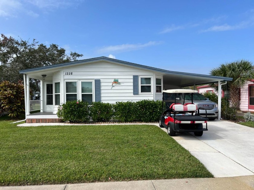 This 1988 1,430 SF Palm Harbor home is stunning with so many - Beach Home for sale in Port Orange, Florida on Beachhouse.com