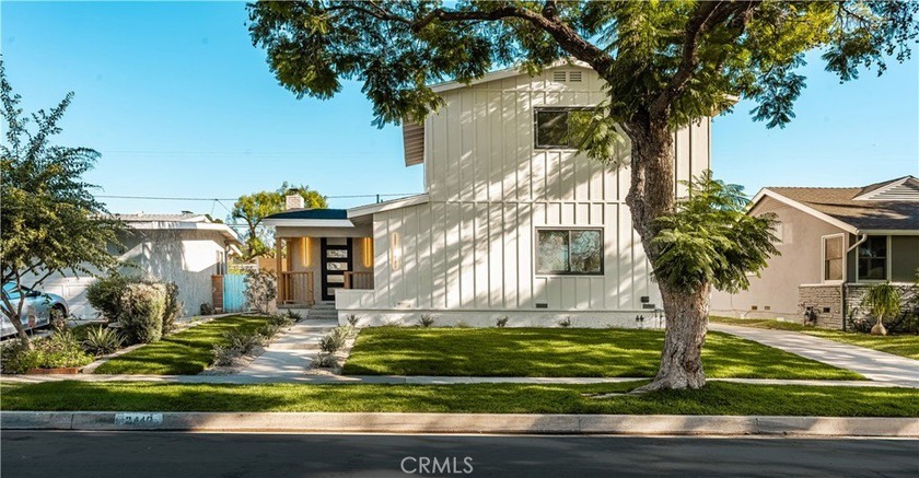 This stunning home is a showstopper from the moment you are - Beach Home for sale in Long Beach, California on Beachhouse.com