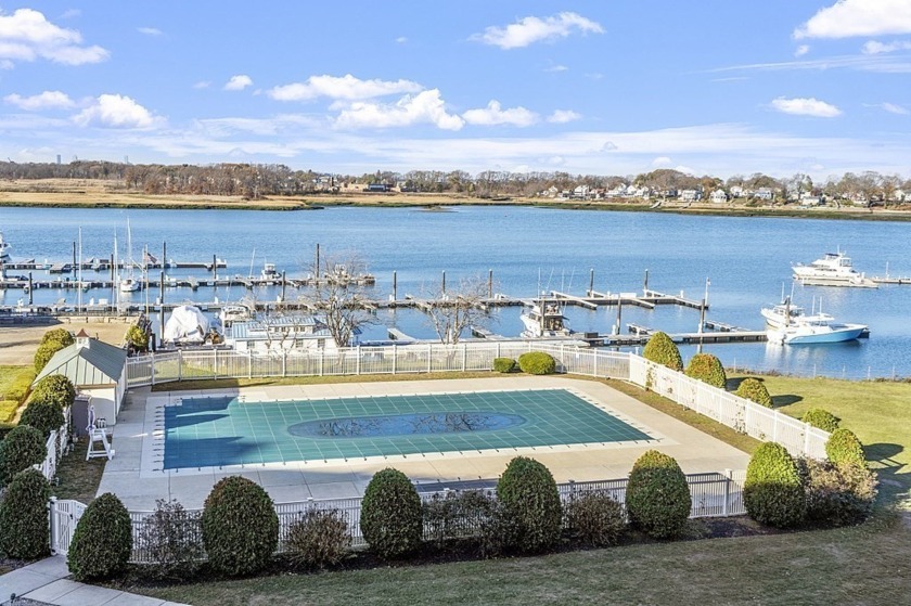 Million dollar views without the million dollar price tag! - Beach Condo for sale in Quincy, Massachusetts on Beachhouse.com