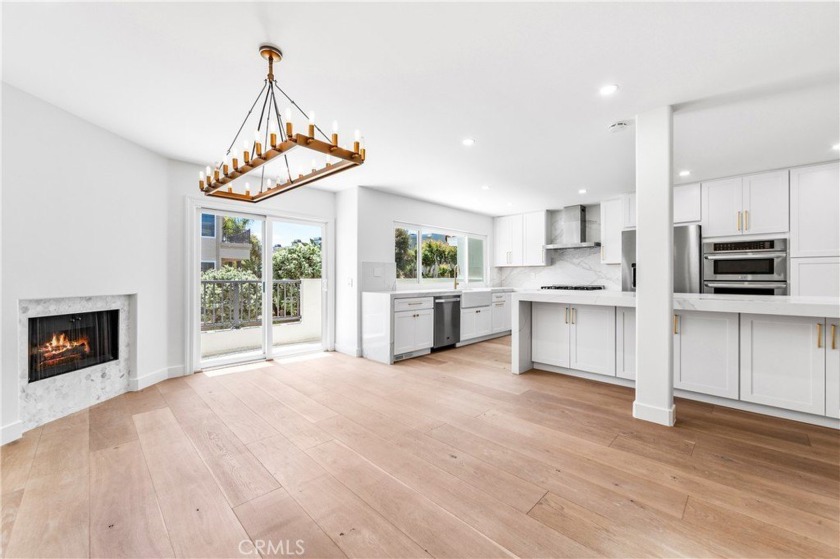 COMPLETELY REMODELED Seacliff on the Greens - Plan 200 Model - Beach Townhome/Townhouse for sale in Huntington Beach, California on Beachhouse.com