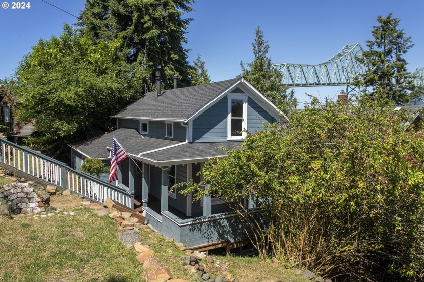 Welcome home to this charming little abode nestled in a quiet - Beach Home for sale in Astoria, Oregon on Beachhouse.com