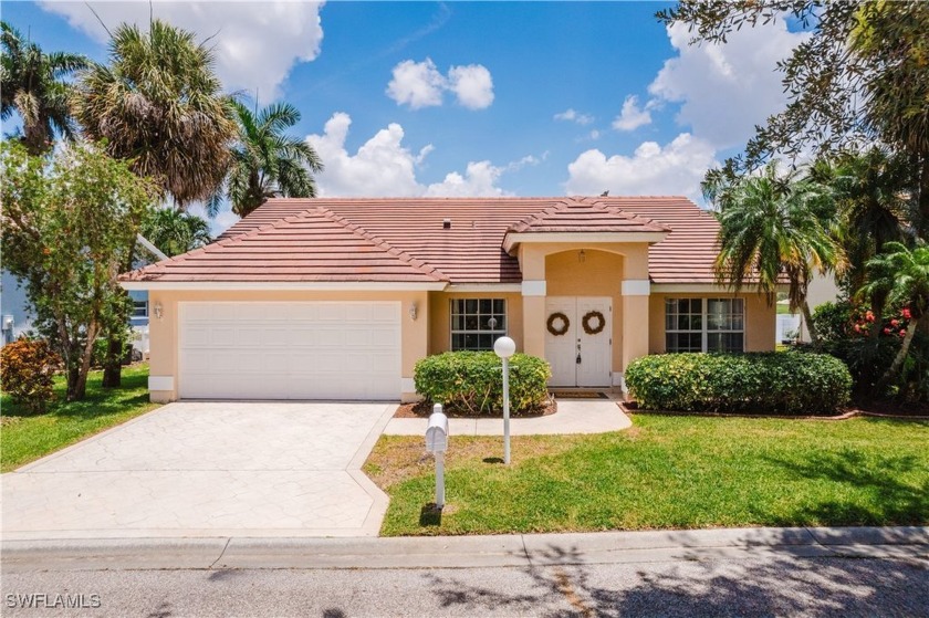 Offering Concessions - Motivated Seller! Beautifully remodeled - Beach Home for sale in Fort Myers, Florida on Beachhouse.com