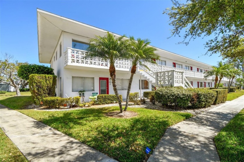 Charming  Meticulously Maintained 1-Bedroom Condo in Prime - Beach Condo for sale in Seminole, Florida on Beachhouse.com
