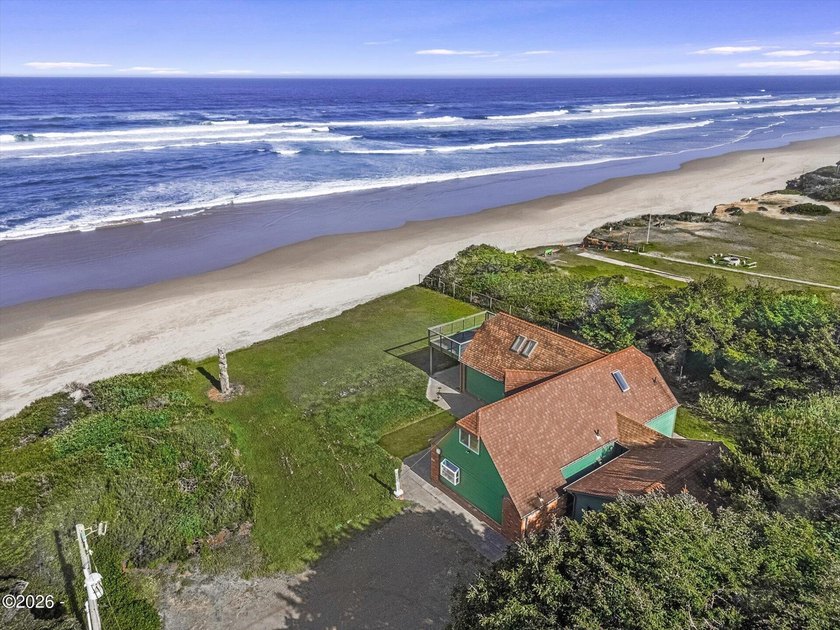 Oceanfront home on a double lot offering privacy, BIG VIEWS and - Beach Home for sale in Yachats, Oregon on Beachhouse.com