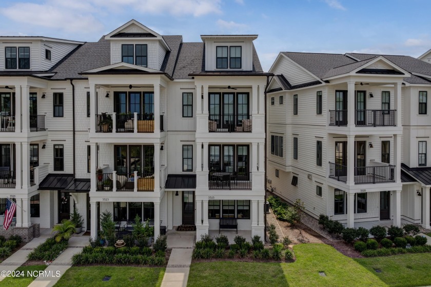 This luxurious townhome in Riverlights Marina Village was built - Beach Townhome/Townhouse for sale in Wilmington, North Carolina on Beachhouse.com