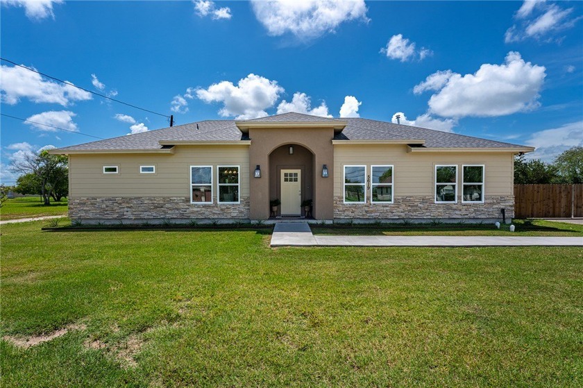 Welcome to your dream home! This stunning custom new - Beach Home for sale in Corpus Christi, Texas on Beachhouse.com