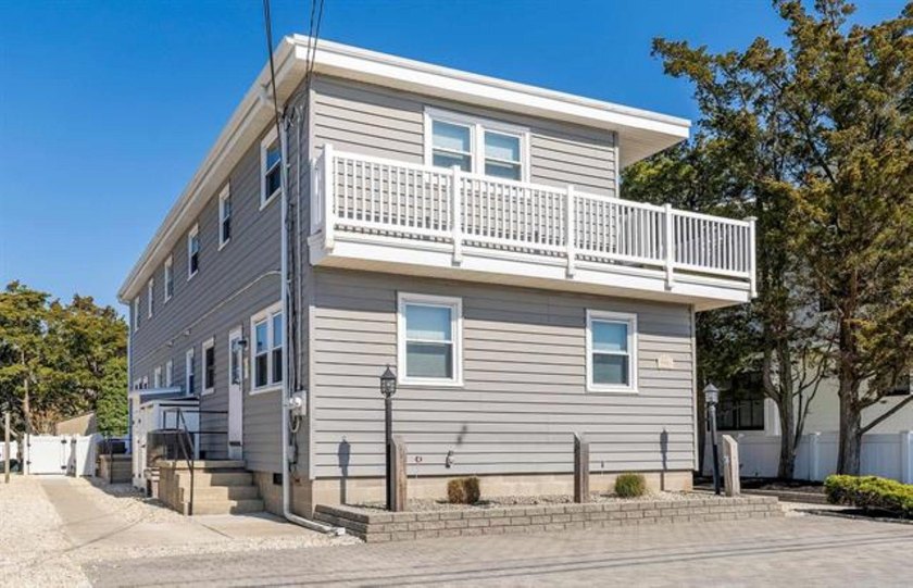 Located in the heart of Stone Harbor, this exceptional - Beach Townhome/Townhouse for sale in Stone Harbor, New Jersey on Beachhouse.com