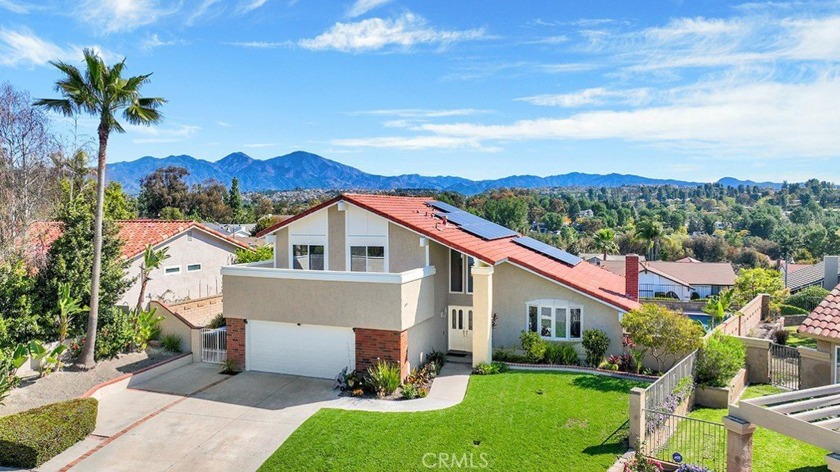 Welcome to this well appointed view home with 4 bedrooms, 3 - Beach Home for sale in Mission Viejo, California on Beachhouse.com