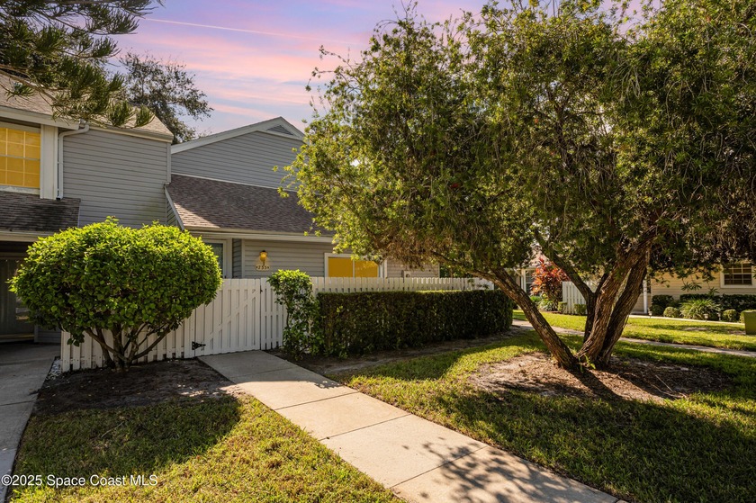 Perfect starter home in the heart of Suntree! Welcome to 735 - Beach Townhome/Townhouse for sale in Melbourne, Florida on Beachhouse.com