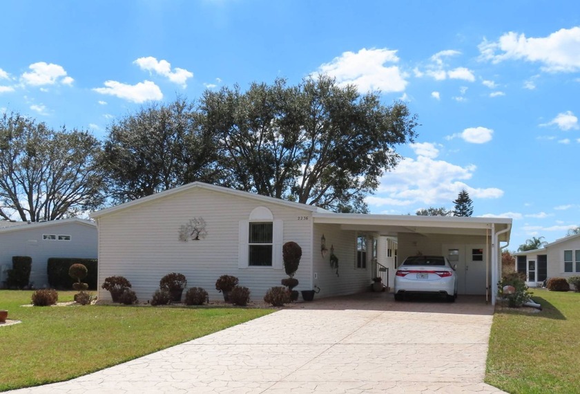 This 3/2 1568 sf home offers a beautiful backyard that includes - Beach Home for sale in Port Orange, Florida on Beachhouse.com