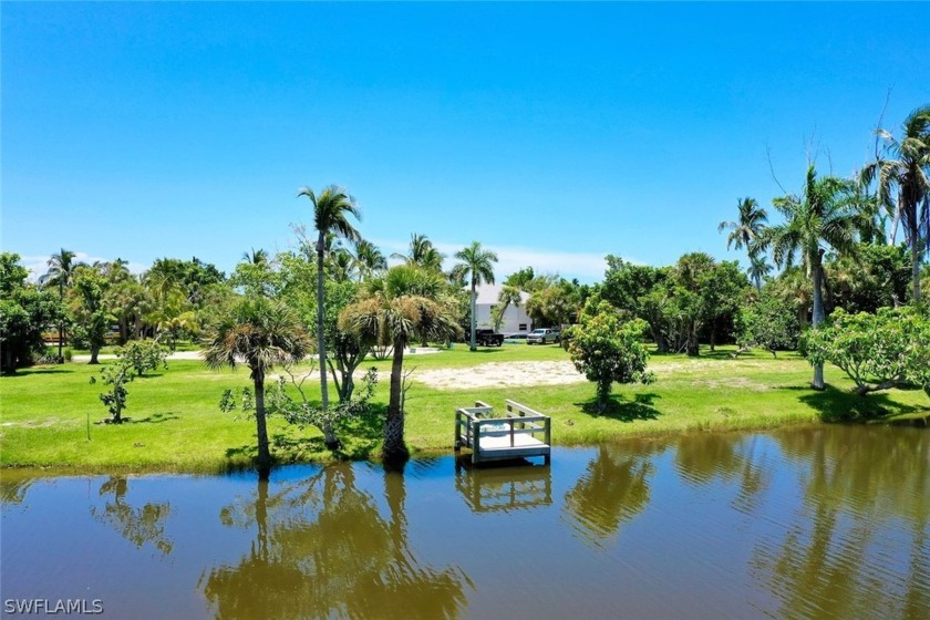 Exceptional double waterfront parcel located in a near beach - Beach Lot for sale in Sanibel, Florida on Beachhouse.com