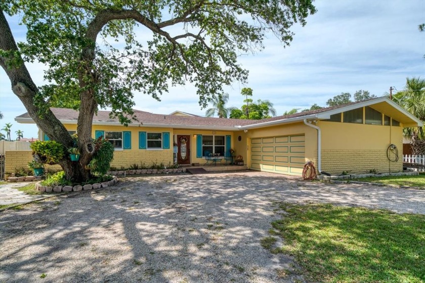 This beautifully updated and well maintained waterfront home is - Beach Home for sale in Largo, Florida on Beachhouse.com