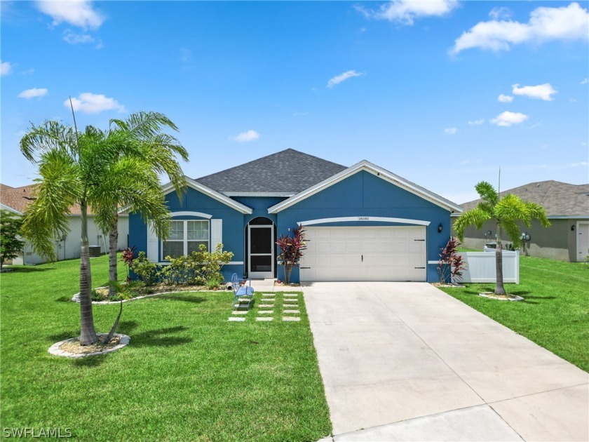 Discover peace and tranquility at this AMAZING lakefront home - Beach Home for sale in Lehigh Acres, Florida on Beachhouse.com