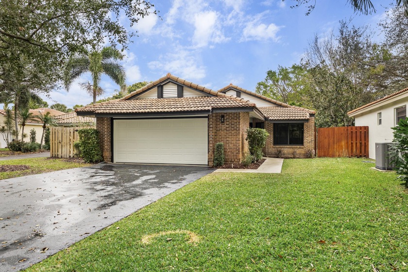 Located in Windy Creek, this beautifully updated 3-bedroom - Beach Home for sale in Delray Beach, Florida on Beachhouse.com