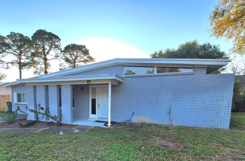 Welcome to this beautifully appointed 3-bedroom, 2-bath home - Beach Home for sale in Mary Esther, Florida on Beachhouse.com